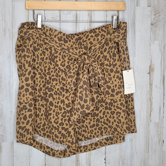 A New Day Leopard Print High Rise Tie Waist Shorts NWT Size XXL - Picture 8 of 11